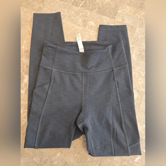 Lululemon Dark Grey Legginings Sz 4 - Picture 1 of 3
